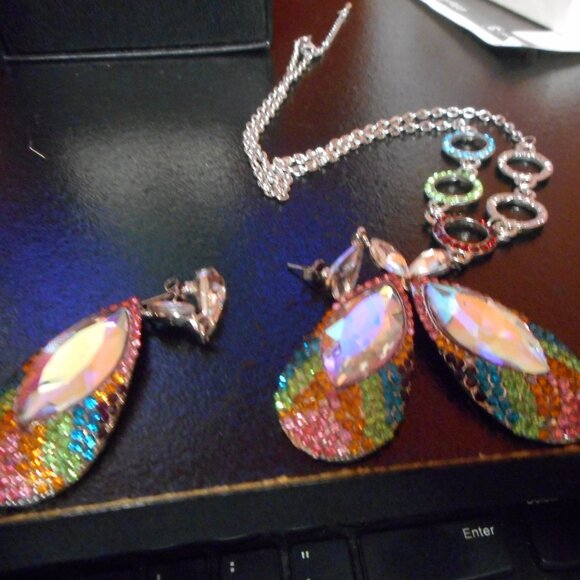 Beautiful necklace with earrings Jewelry Set - Picture 9 of 16